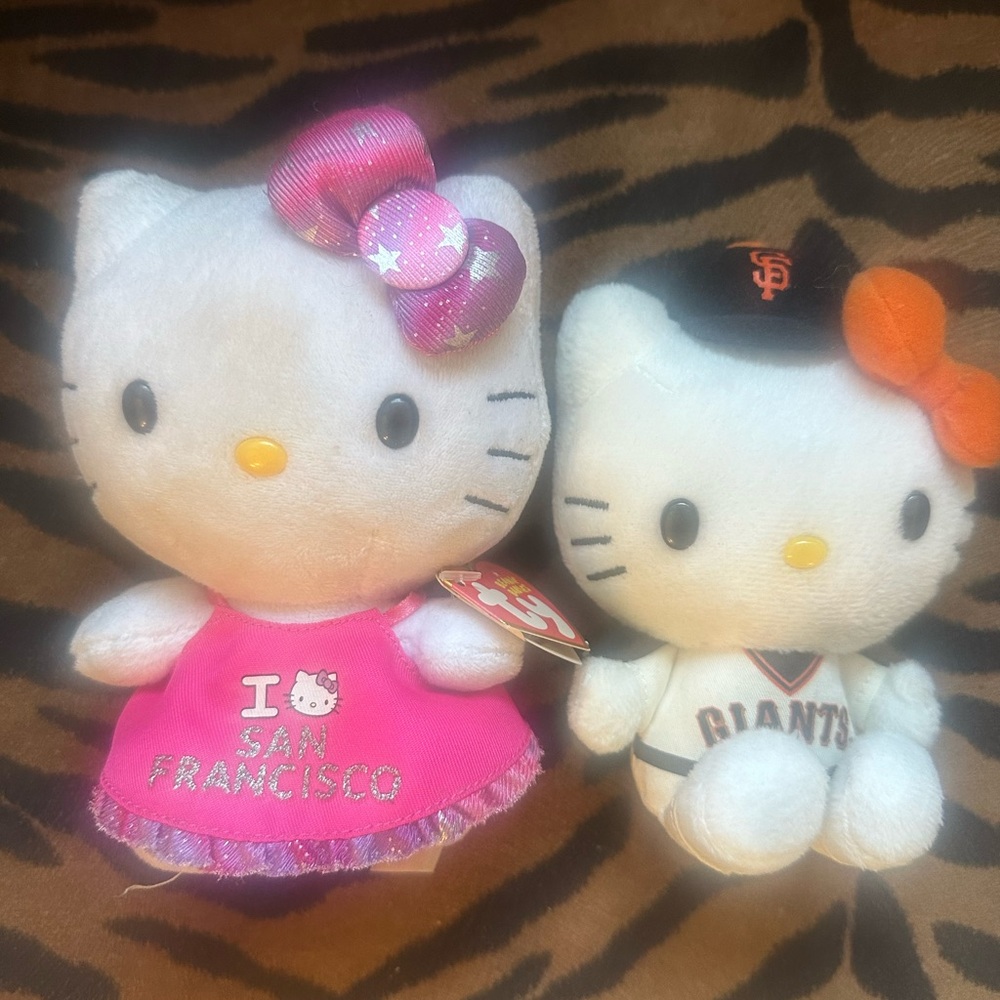 San Francisco small Hello Kitty Plush Set - Picture 10 of 11